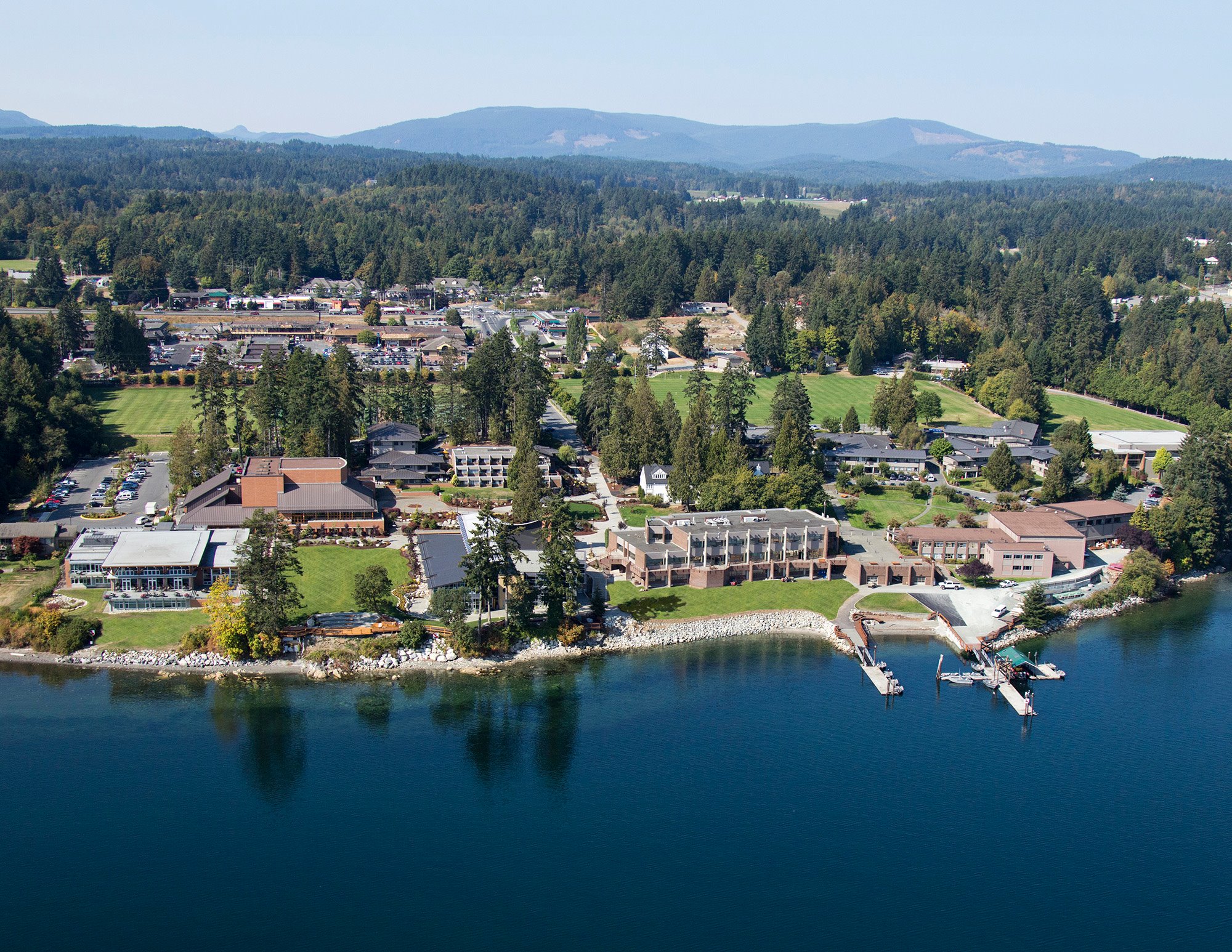 Brentwood College School